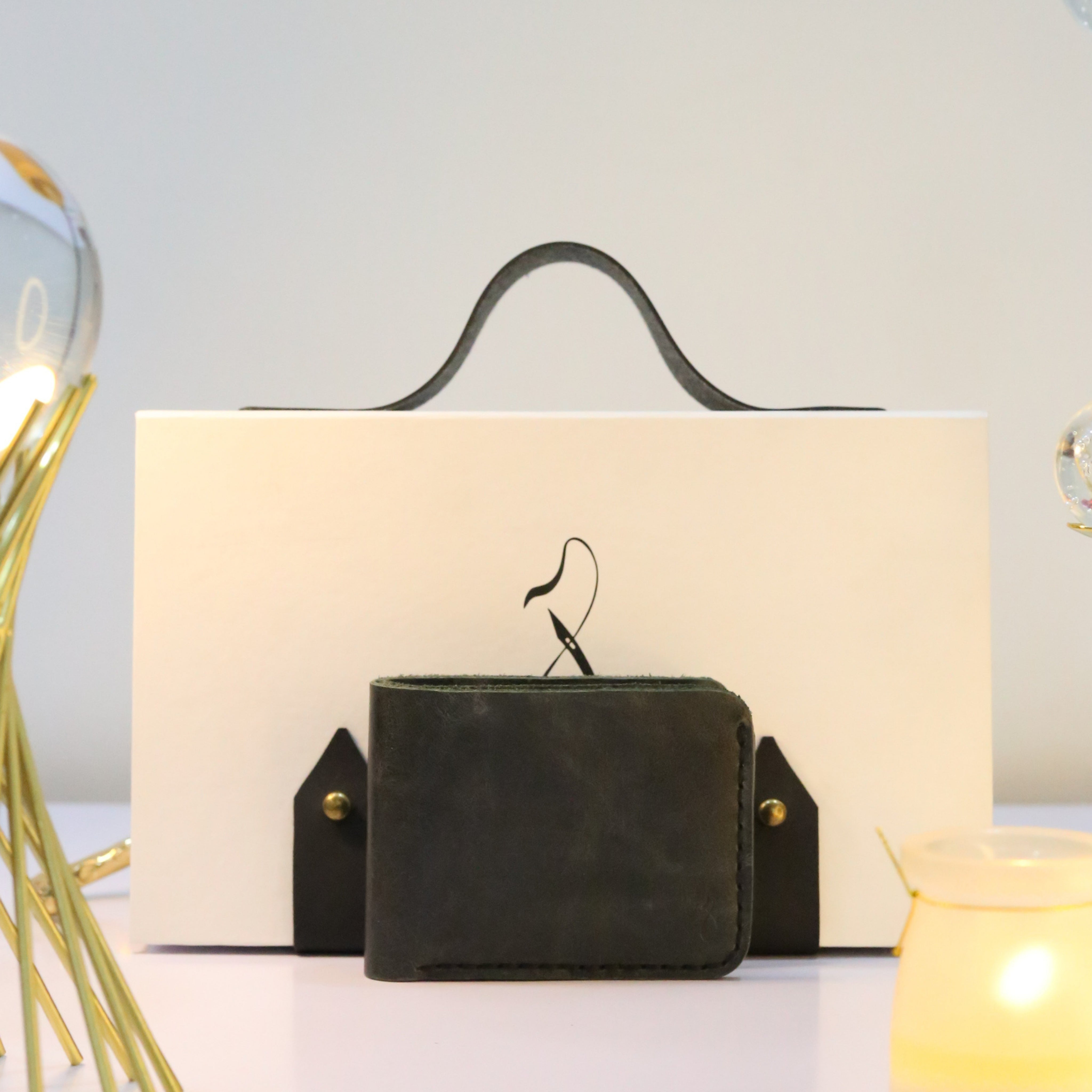 W2 Bi-Fold Handmade Leather Wallet Stone Green