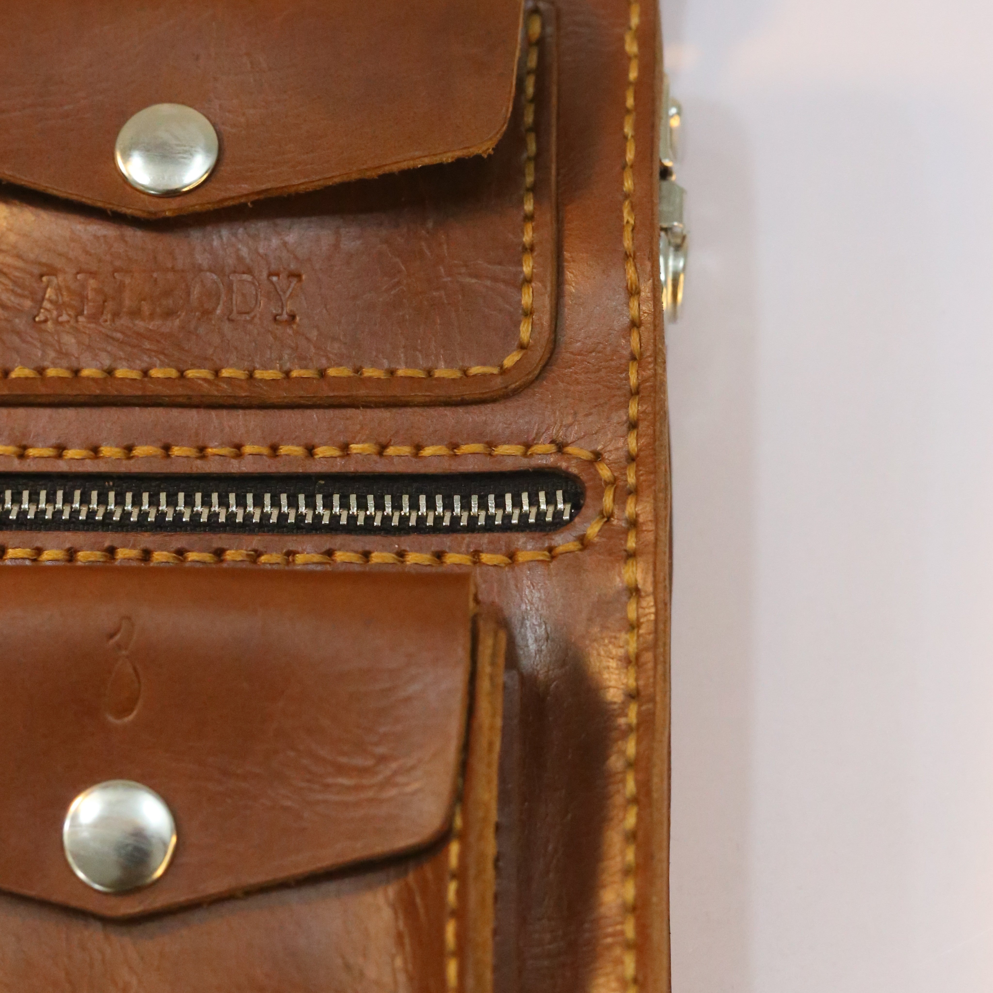 B1 Handmade Leather Crossbody Bag Brown