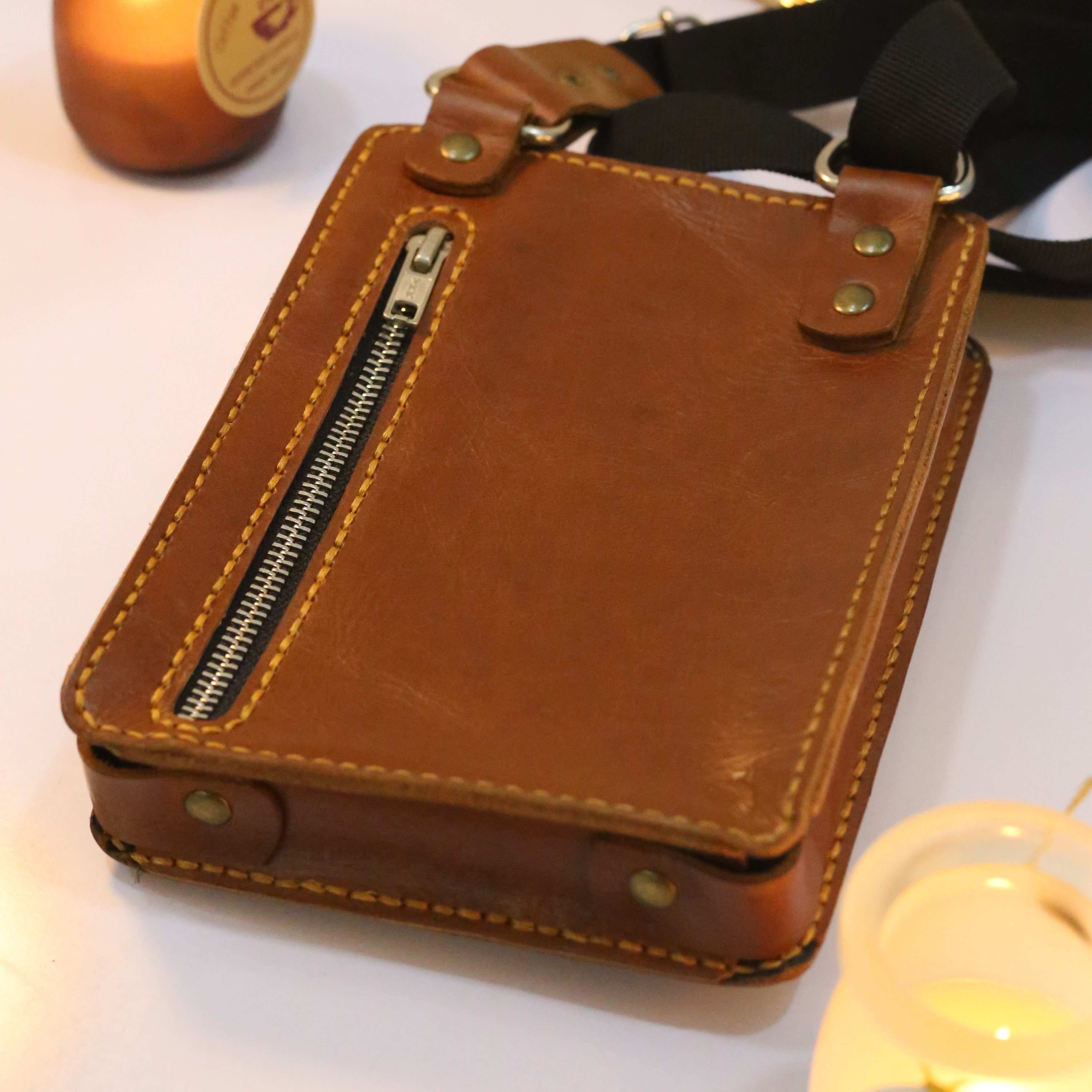 B1 Handmade Leather Crossbody Bag Brown