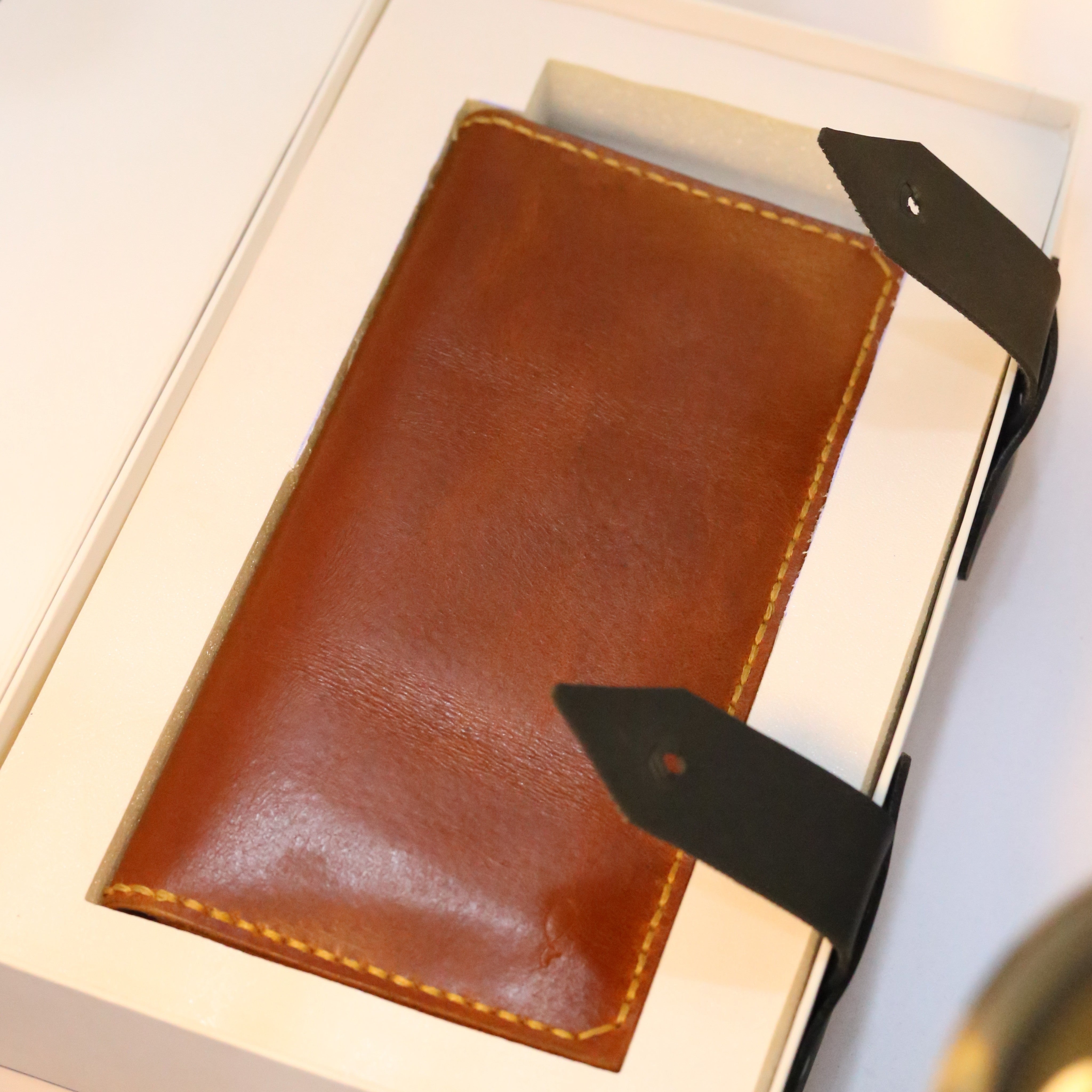 W9 Long Bi-Fold Handmade Leather Wallet Brown