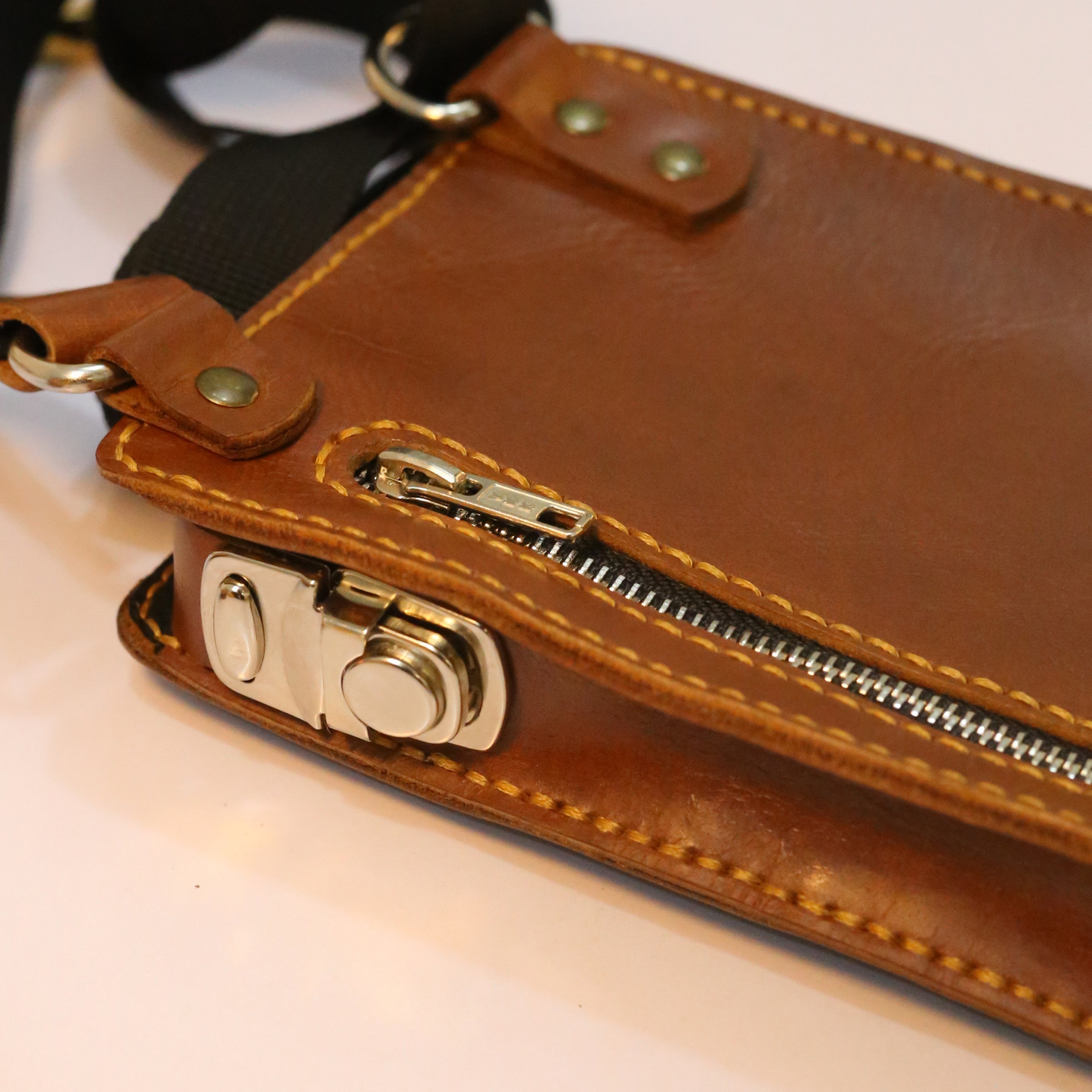 B1 Handmade Leather Crossbody Bag Brown